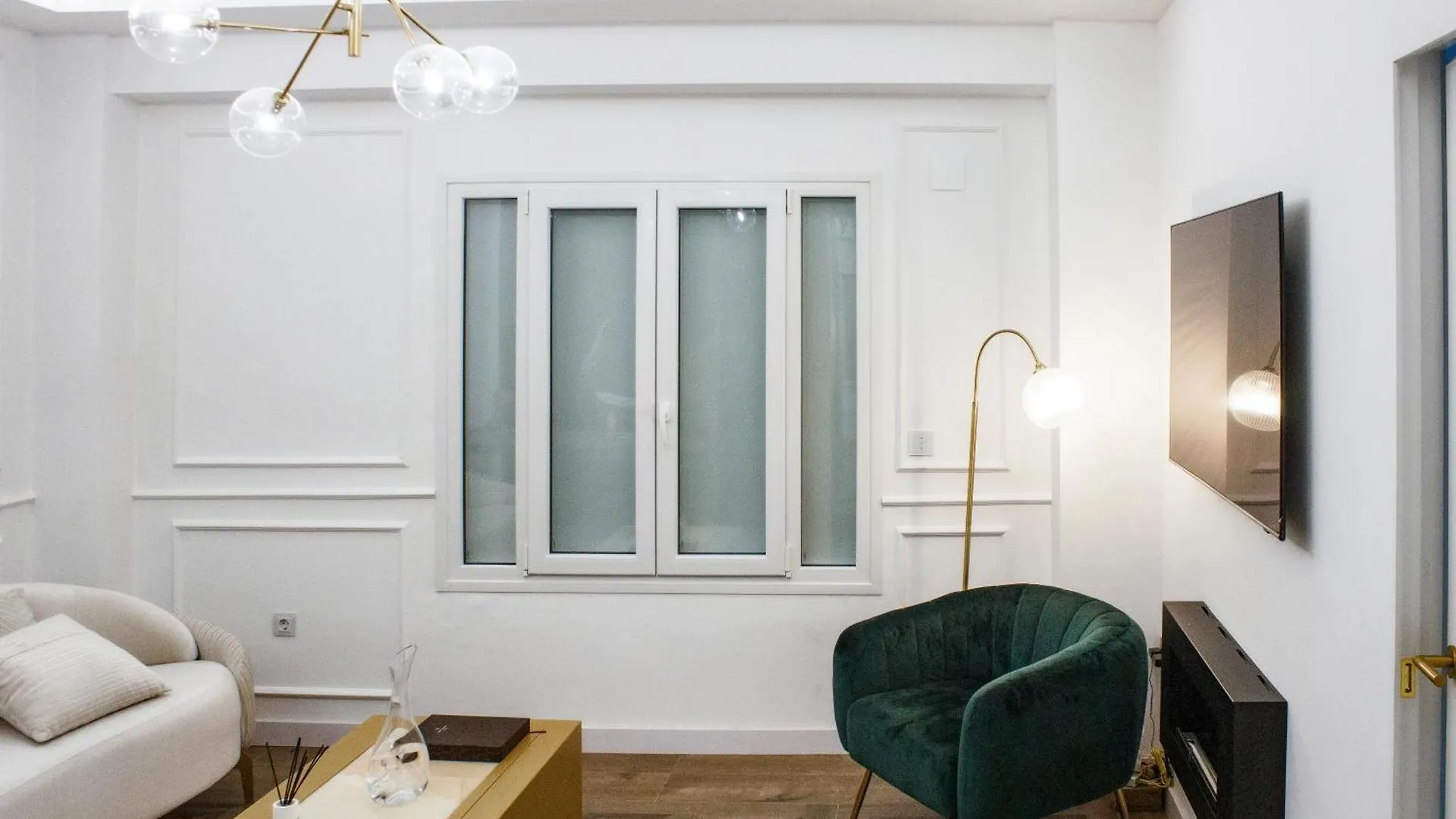 Apartamento En Calle Recogidas Granada España